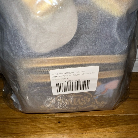 New in package Disney Dumbo Cruiseline Fantasy Loungefly - Picture 2 of 5